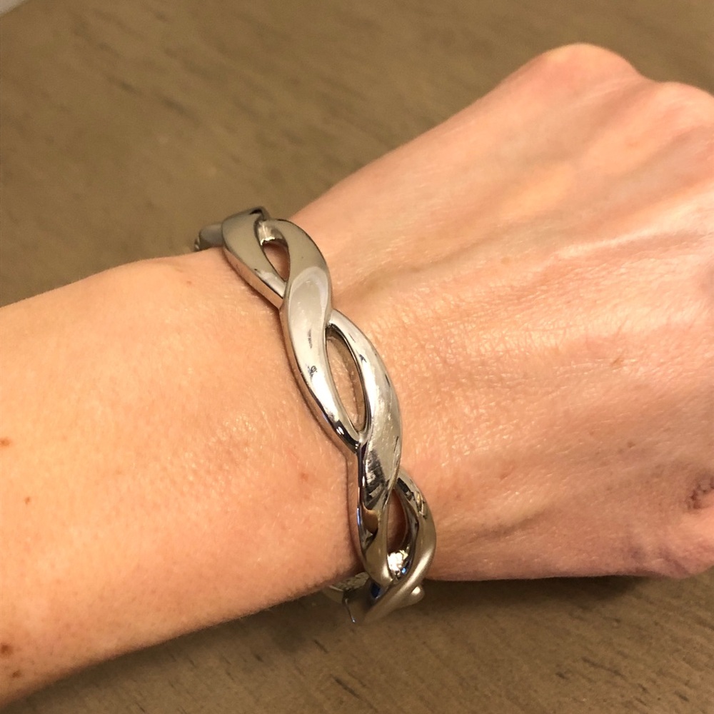 Silver-Tone Hinged Women's Bangle Bracelet